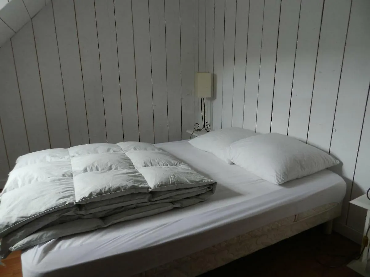 Maison Bleue Hoedic 0*,